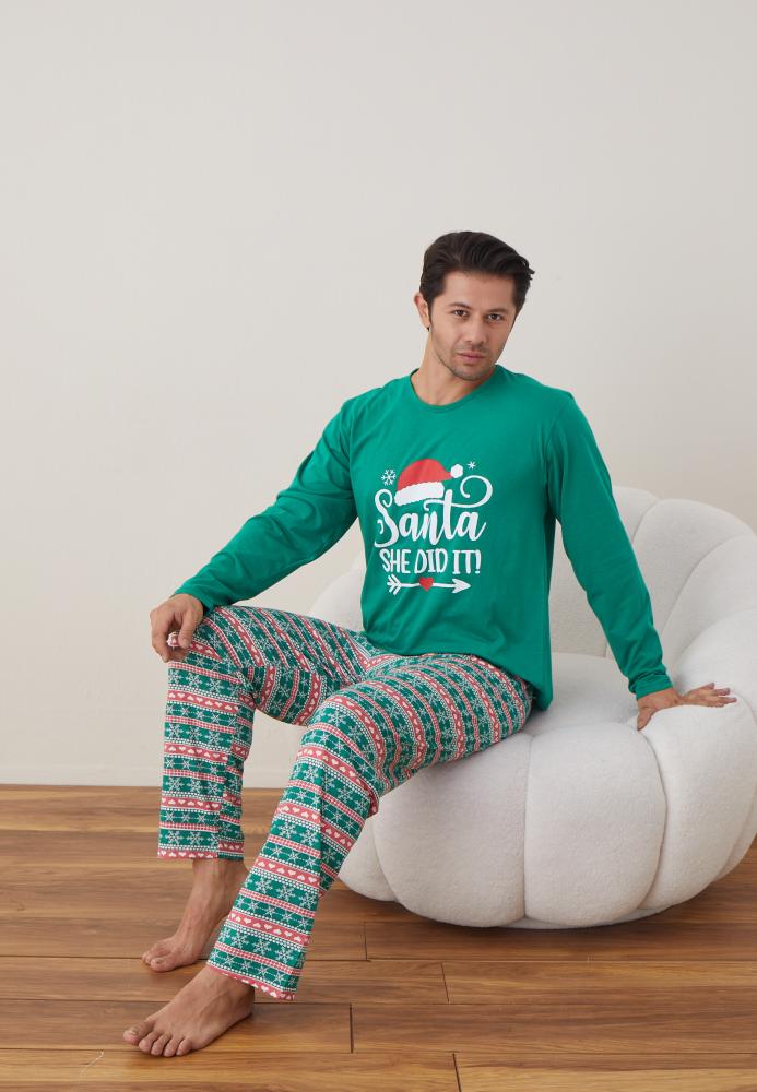 Pijama barbati Craciun "SANTA SHE DID IT" , maneca lunga ,pantaloni lungi,Culoare Verde,Engros